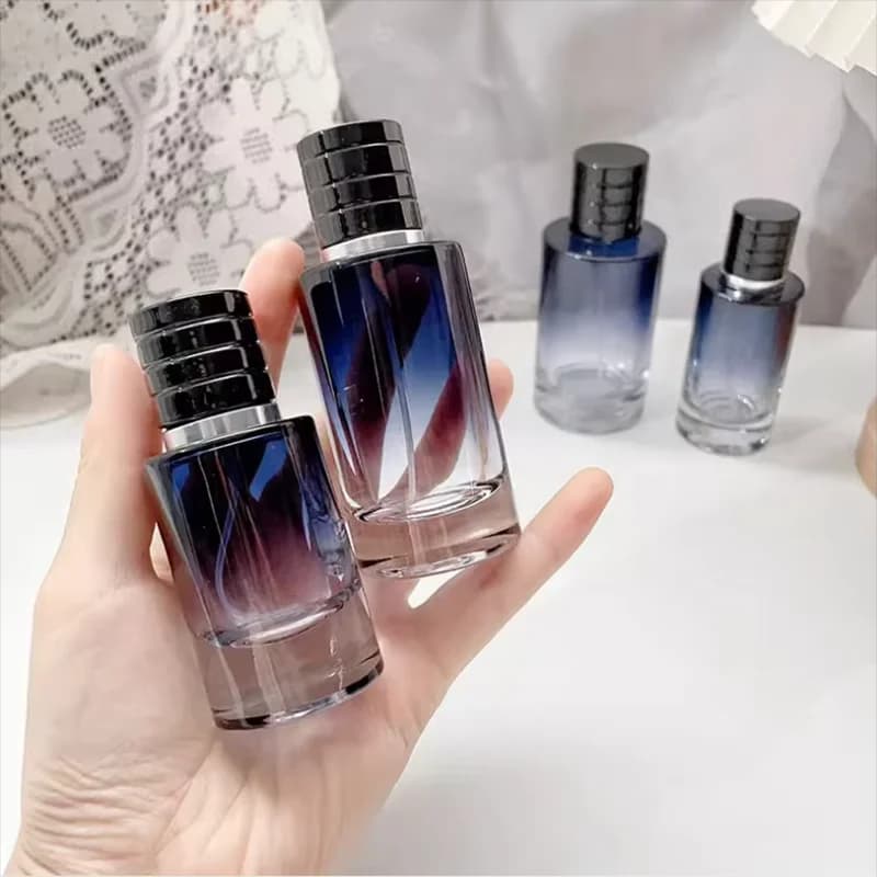 1 Pz 30 ml-100 ml Sfumatura di Colore di Vetro Portatile Riutilizzabile Bottiglia di Profumo Contenitore Cosmetico Atomizzatore Spruzzatore Viaggio Strumento Cosmetico