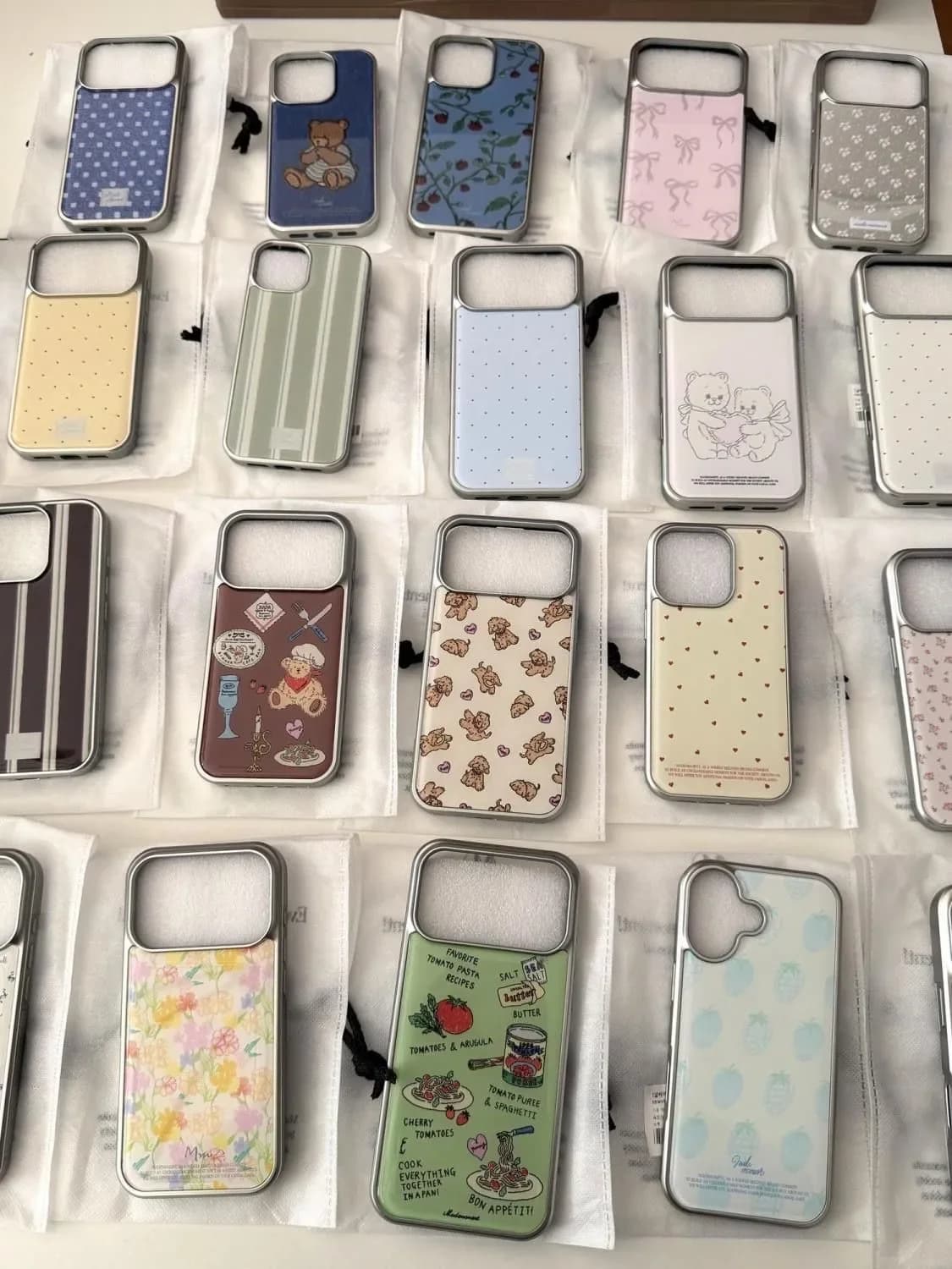 Custodia per telefono coreana con orsetto carino e motivo a pois per iPhone 17 16 15 14 13 12 11 Pro MAX Plus 17air 16e, cover con colla a goccia