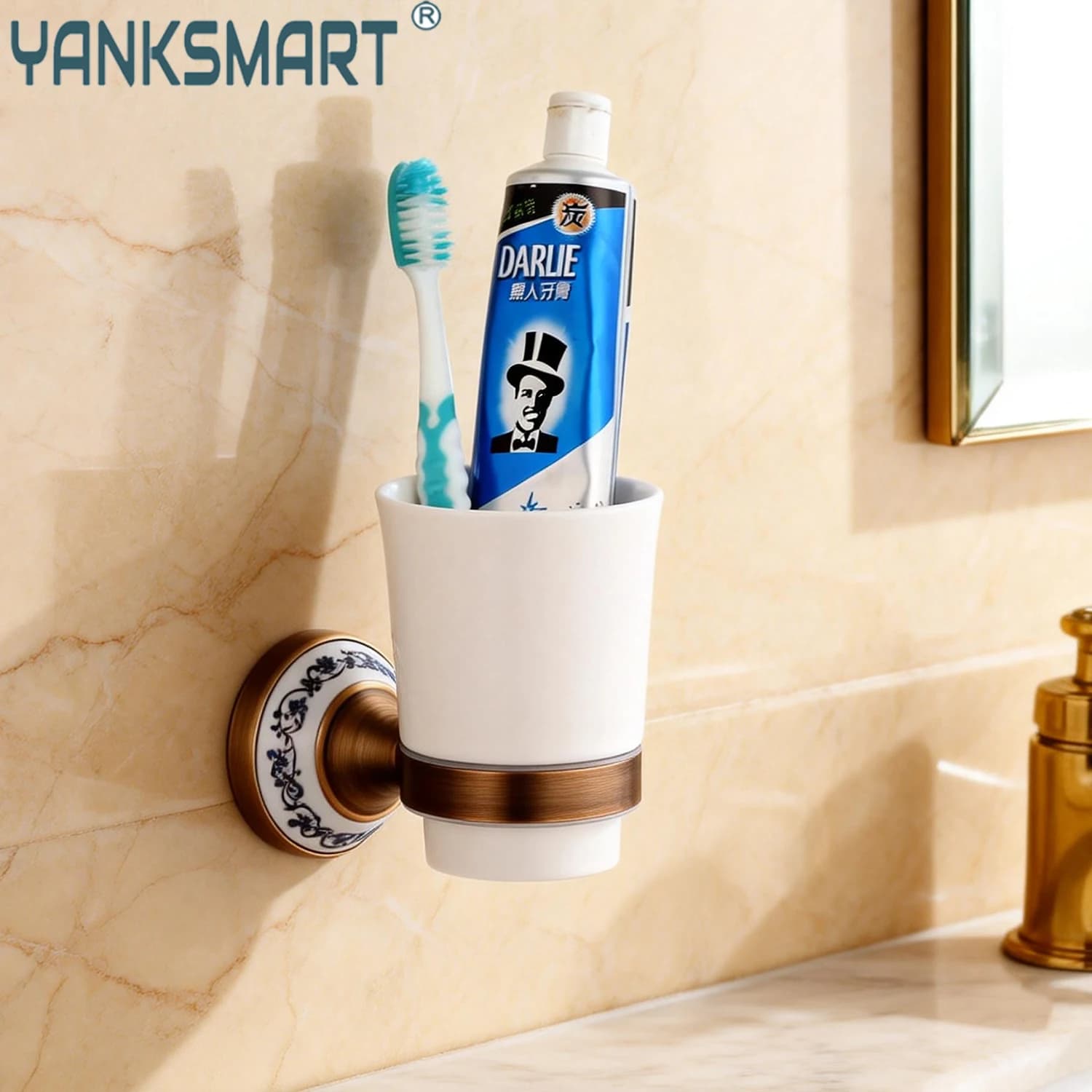 YANKSMART Porta Spazzolino da Denti e Bicchiere per Articoli da Toilette in Ottone Anticato, Montaggio a Parete, con Base in Ceramica, Accessorio per Bagno