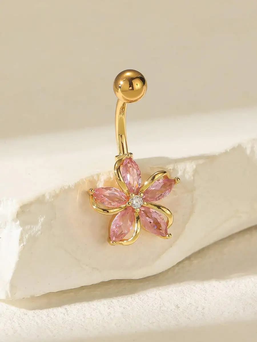 Anello per ombelico con zirconi rosa a forma di fiore di ciliegio in rame placcato oro, gioiello floreale scintillante per feste ed eventi femminili