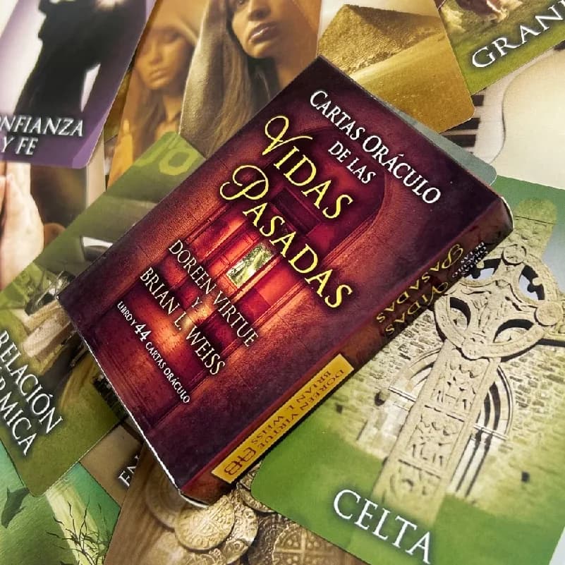 Spanish Past Of Life Oracle Cards 44pcs Edition Board Games Tarot Deck Playing Cards