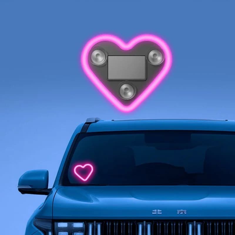 Luce al neon a forma di cuore a LED solare per finestrino triangolare dell'auto, luce ambientale decorativa luminosa per il finestrino posteriore, nessun cablaggio richiesto