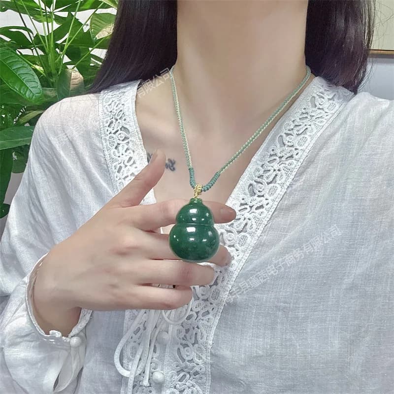 Natural Hetian Jade Gourd Pendant Necklace Accessory Jewelry Clavicle Chain