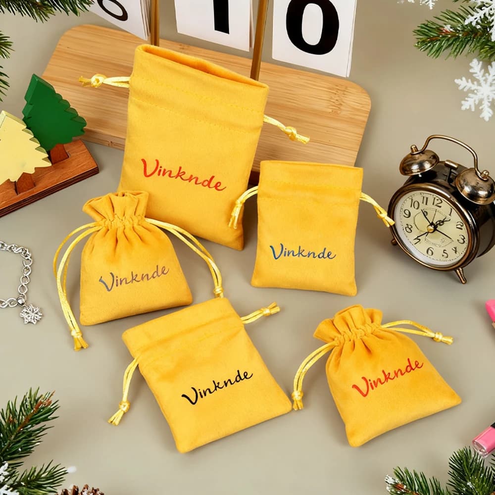 Sacchetto in Velluto Personalizzato con Logo e Cordoncino, Piccola Confezione Regalo per Gioielli, Orecchini, Bracciali, Candele, Organizzatore da Viaggio