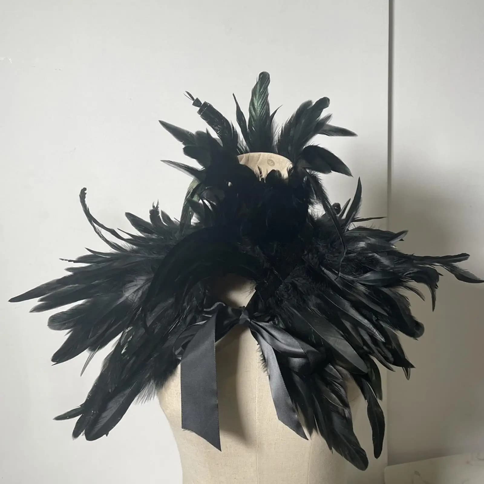 Scialle con coprispalle in piume Sciarpa per feste di Halloween Avvolgimento per spalle cosplay