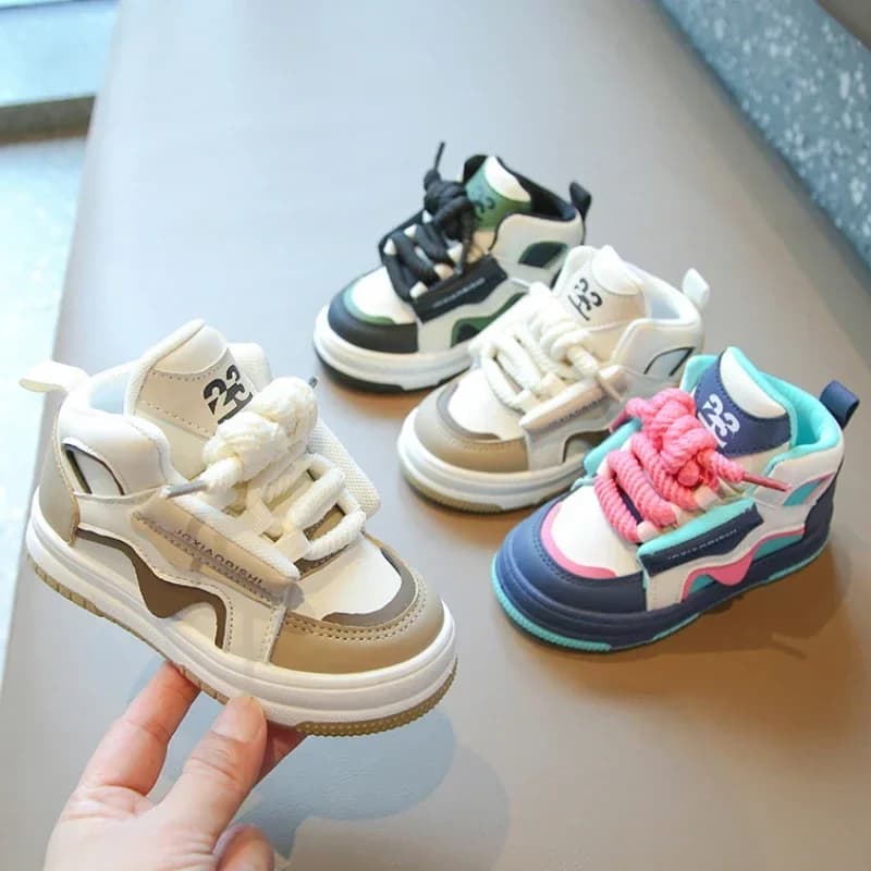 Sports Shoes for Boys and Girls Four Seasons Kids Sneakers Non-slip Student Shoes Kids Casual Shoes with Soft Bottom Girls Outdoor Shoes