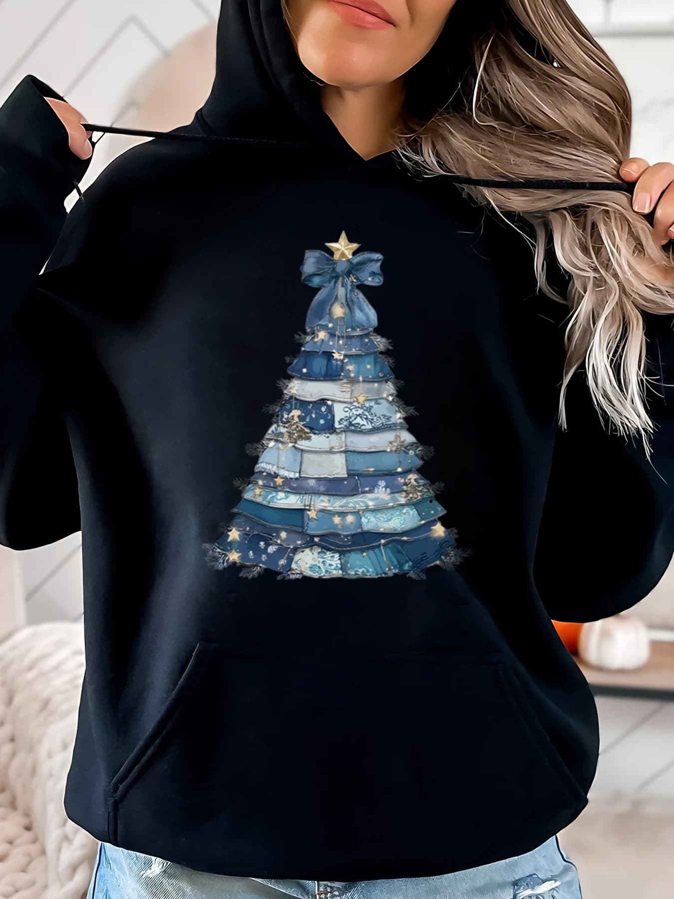Christmas hoodie with Christmas tree print Women's casual winter dress Black Strong cuts