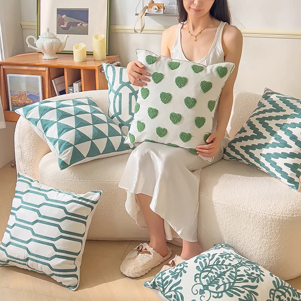 1 pz. Nuovo Set di Cuscini Decorativi in Cotone Ricamato 2026 - Serie Geometrica Tinta Unita - Verde con Imbottitura 45x45cm