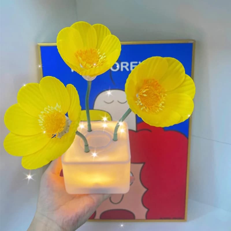 Mini LED Flower Night Light Cute piccola lampada da tavolo ornamento da tavolo comodino camera da letto luci ambientali giocattolo per bambini regalo di festa per bambini