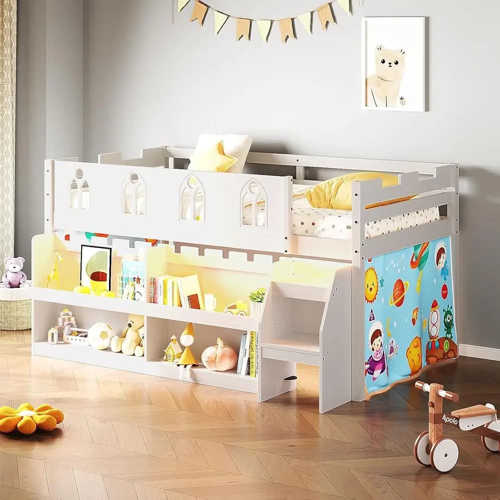 Letto a soppalco singolo bianco con luci a LED, scala, guardrail, tende, contenitori e area giochi