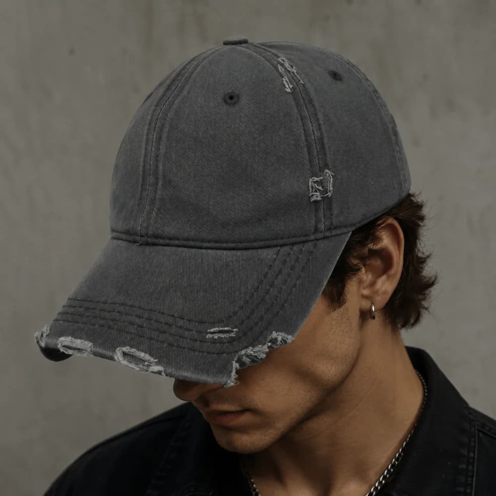 Cappello da Baseball Vintage con Visiera Strappata e Fori, Regolabile, Casual, Streetwear, Cappello da Sole per Uomo Donna Unisex