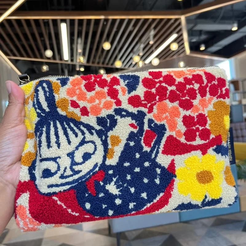 Borsetta per il Trucco Ricamata della Serie Anime Moomins, Astuccio Multifunzionale con Personaggi Cartoon Kawaii Little My