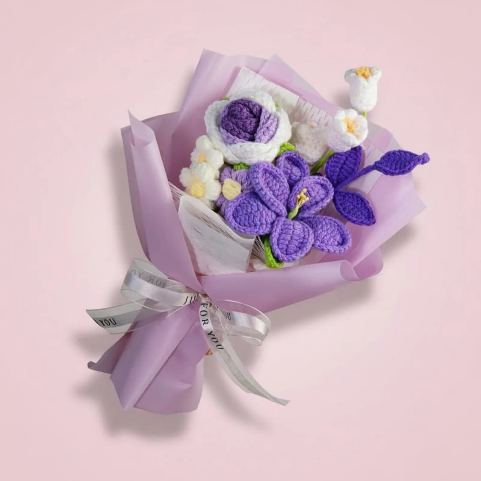 Composizione Floreale Lavorata a Maglia, Fiori Misti Fatti a Mano, Decorazione per la Casa, Regalo Cuorato e Duraturo