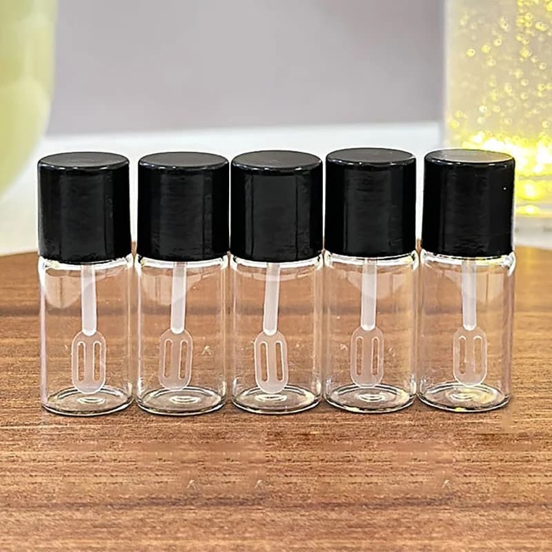 1/2/5Pcs Refillable Bottles Liquid Foundation 4ml Subpackage Travel Empty Bottle Mini Digging Spoon Cosmetics Tools