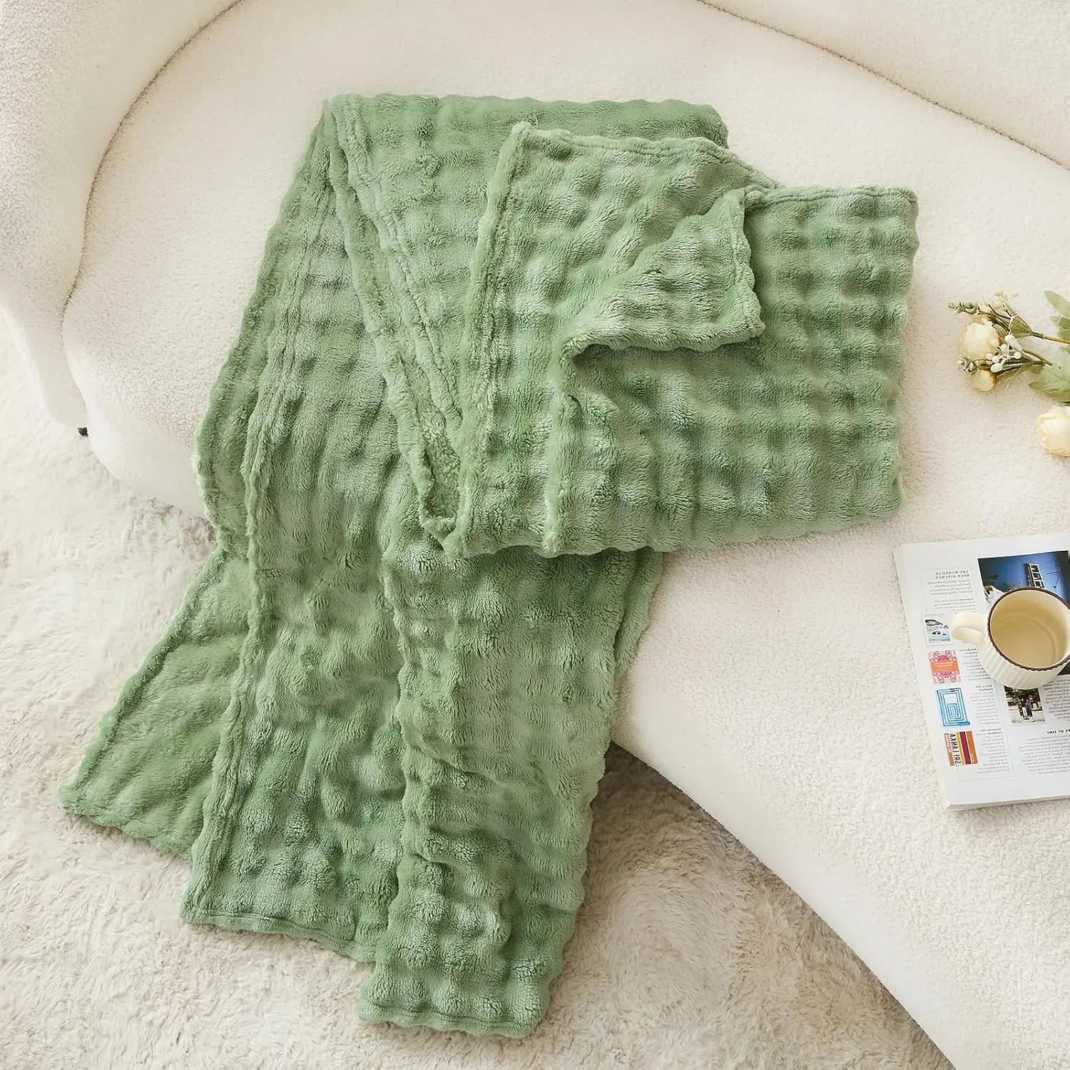 Coperta da tiro in pile verde salvia Coperta sfocata super morbida e leggera per la decorazione della casa della camera da letto, accogliente e soffice coperta a bolle regalo