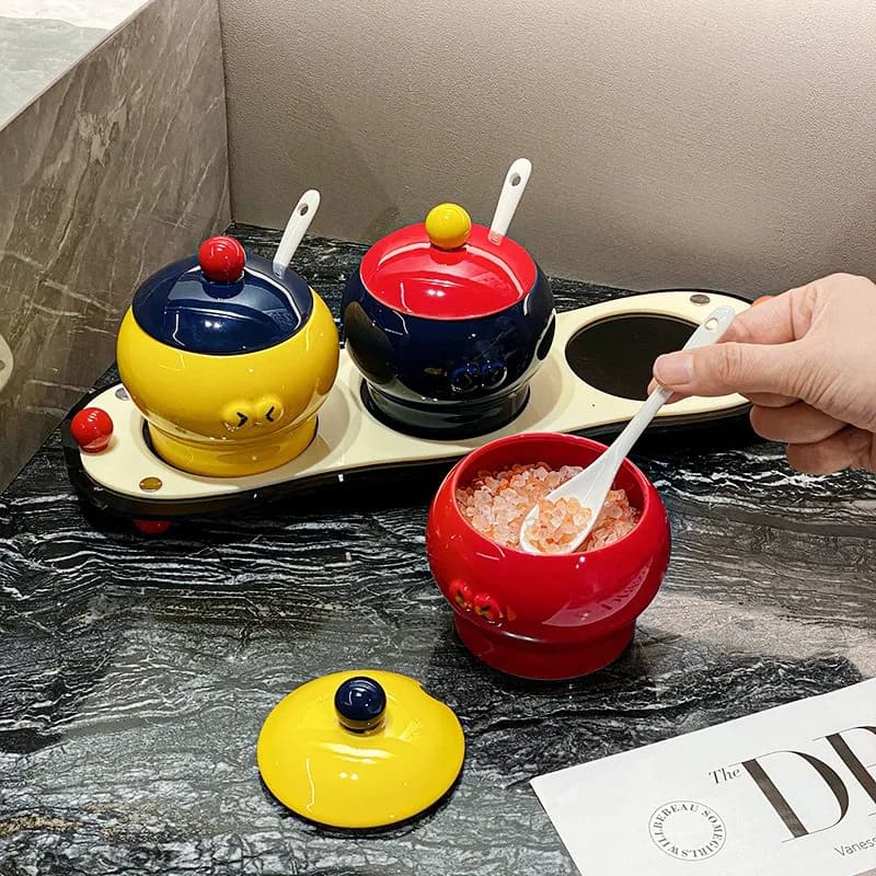 Set di Barattoli per Spezie in Ceramica Stile Cartone Animato Coreano, Carino Set di Tre Pezzi per Peperoncino e Caramelle, Decorazioni per Cucina e Casa, Utensili da Cucina