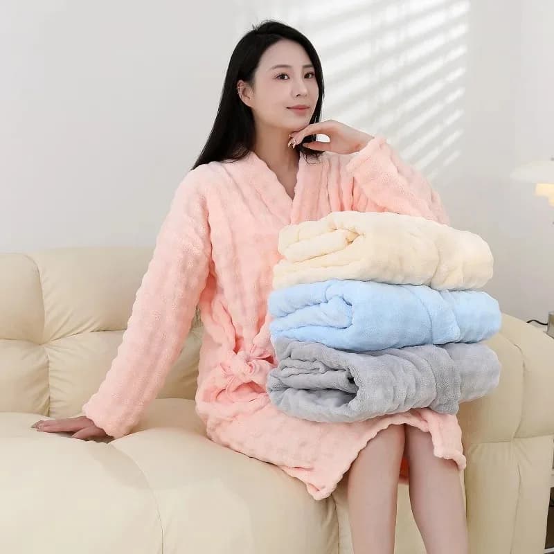 Women's bathrobe in bubble batteries, long sleeves, antibacterial, for spa, with matching towel for hair