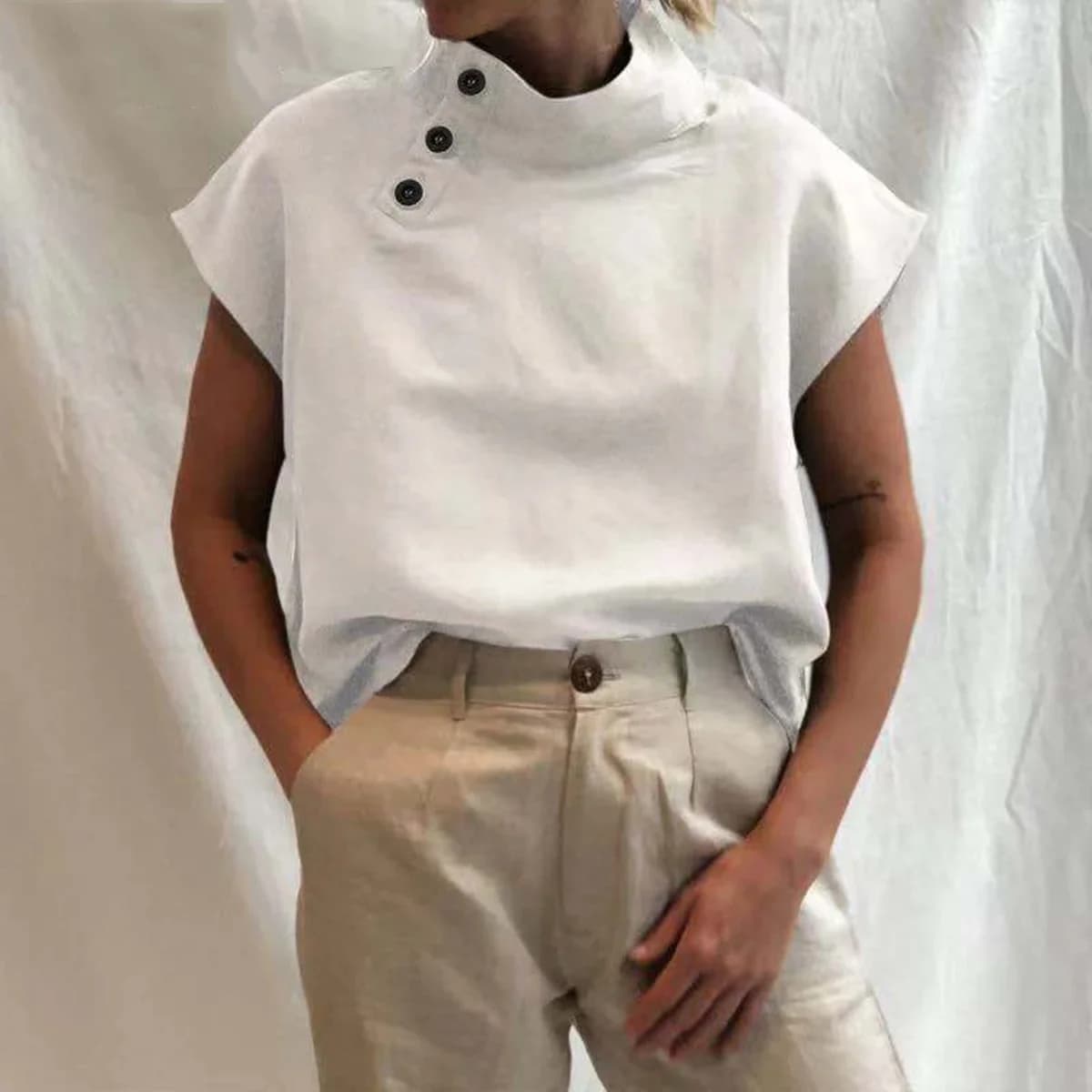 2025 nuova estate femminile abbottonato tinta unita colletto alla coreana t-shirt maniche ad aletta chic moda urbana casual cotone lino top tees