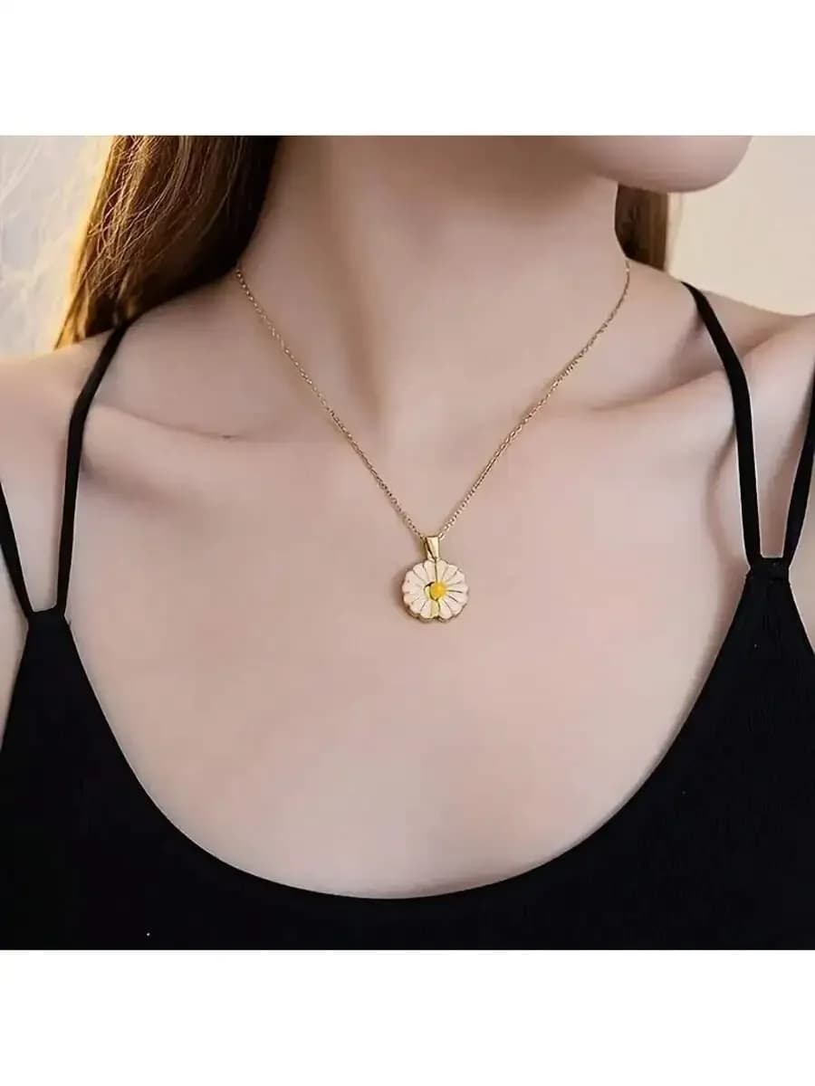 Collana con ciondolo a forma di margherita delicata per donna, in acciaio inossidabile, gioiello floreale, idea regalo
