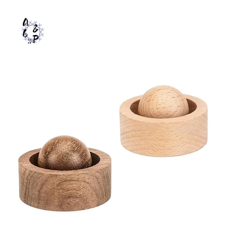 A68P-Natural Wood Essential Oil Diffuser Ball: 2 Pieces Handmade Wooden Aromatherapy Decorations, Reusable Portable Diffuser
