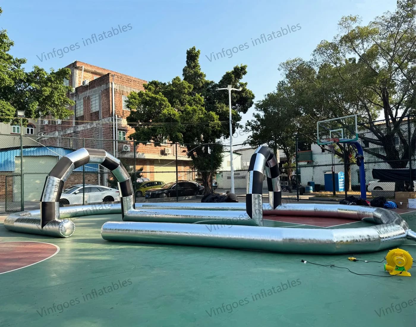 Pista Gonfiabile per Go-Kart e Didi Car, Campo da Corsa per Auto Gonfiabili, Pista Sportiva per Giochi con Auto Gonfiabili, Pista per Zorb Ball, Giocattoli Gonfiabili per Bambini, Argento