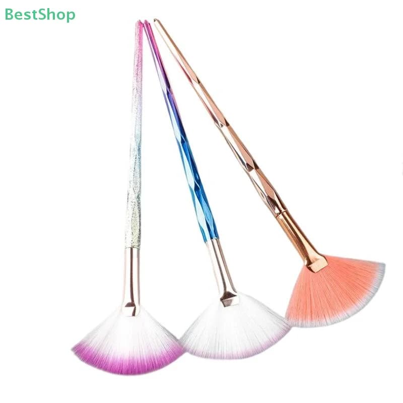 ♥ Pennello per evidenziare a forma di ventaglio Pennello per contorno Evidenziatore Pennello per trucco Pennello per cipria in polvere Strumenti di bellezza cosmetica