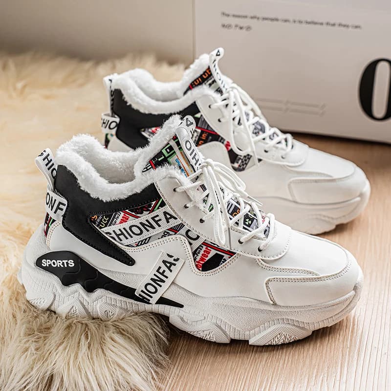 Sneaker casual mid-top Punta tonda Scarpe sportive invernali per uomo Stivali alti Scarpe sportive con plateau Nuovi mocassini Antiscivolo resistenti all'usura
