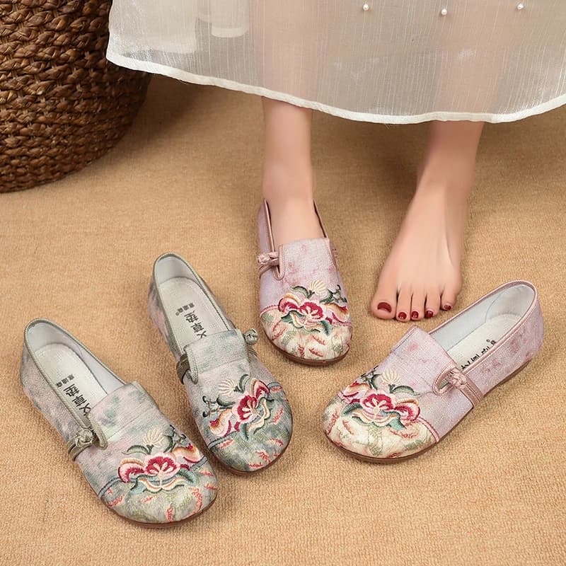 Spring/Autumn Women's Embroidered Canvas Shoes Fashion Casual Breathable Slip-On Sneakers Low Top Shoes Zapatillas De Mujer