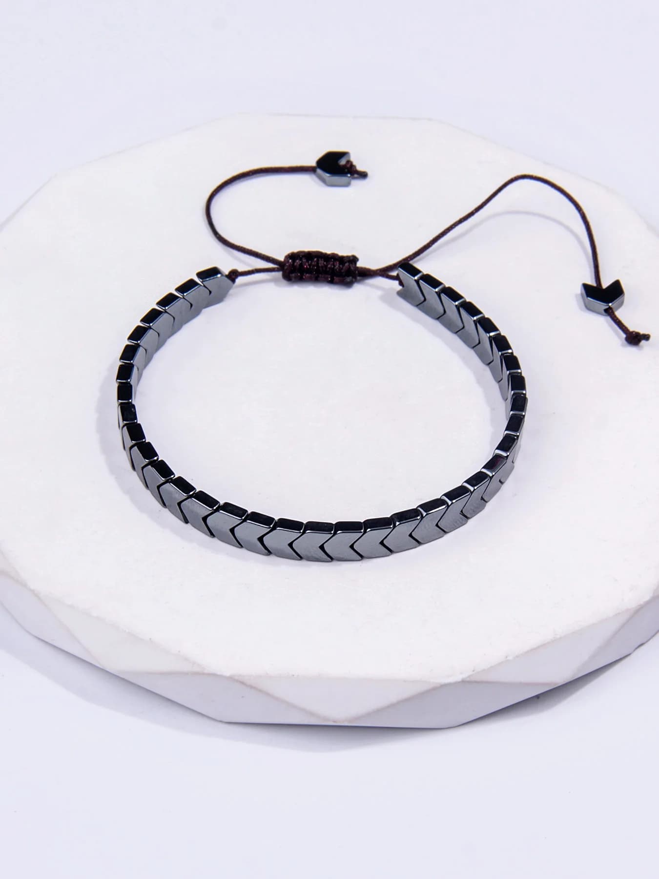1pc simple and fashionable bracelet with arrow in ematitis bracelet with exquisite pendants for party gifts for men's banquets