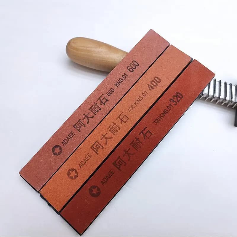 Affilacoltelli Professionale a Pietra Fissa per Affilatura e Levigatura di Utensili da Cucina