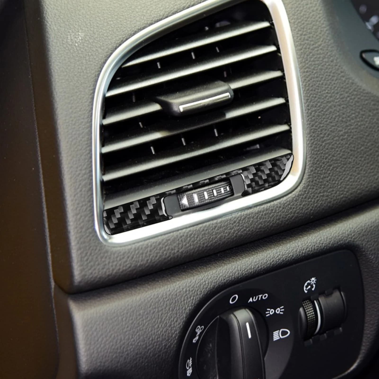 Per Audi Q3 RSQ3 8U 2015-2018 Fibra di carbonio Entrambi i lati Cruscotto Uscita aria Pannello di sfiato Rivestimento Accessori auto Adesivo interno