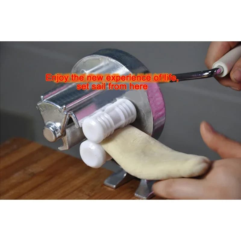 Per uso domestico 220v Manuale Fettuccine Noodle Press Cucina di casa Pasta Cottura Assistente Manuale Macchina per noodle Nuovo Argento Alluminio Tutti