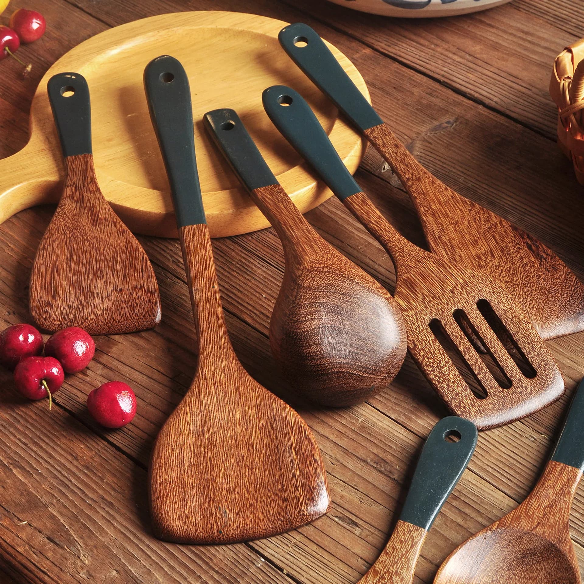 1 pcs Wooden spatula with long handle, dark green handle, for chicken wings, non-stick pan, kitchen spoon, soup blend, wholesale
