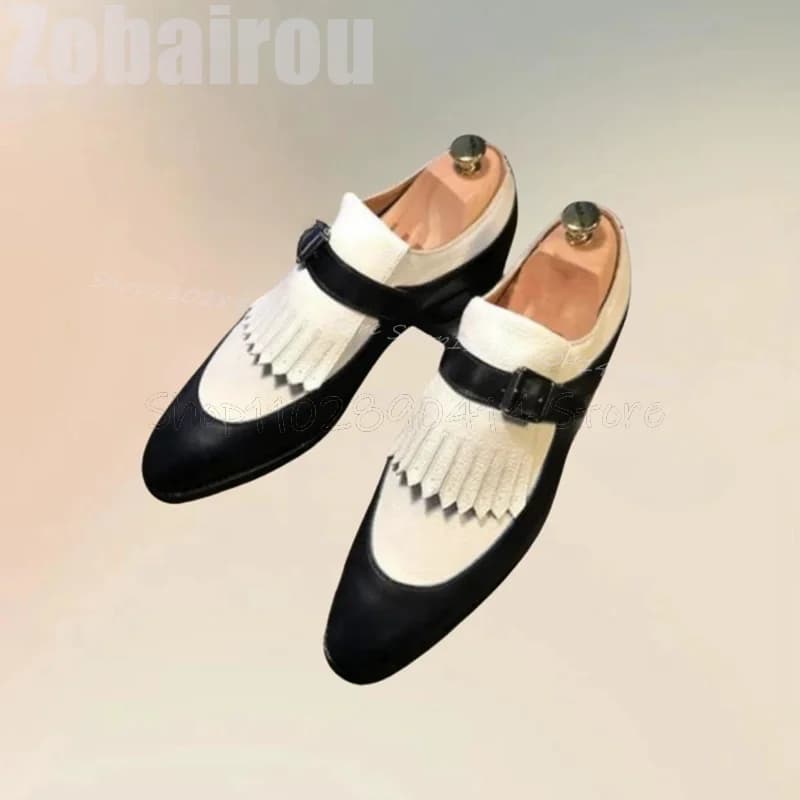 Nero bianco nappe fibbia Decor uomo mocassini moda Slip On scarpe da uomo lussuoso fatto a mano partito banchetto ufficio uomo scarpe eleganti