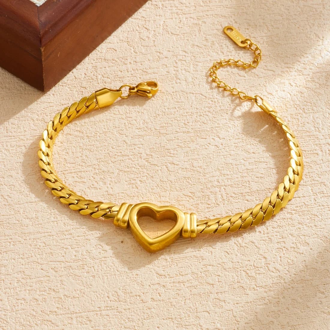 316L Stainless Steel Hollow Heart Gold Color Chain Bracelet For Women Lady Fashion New Waterproof Jewelry Party Gift
