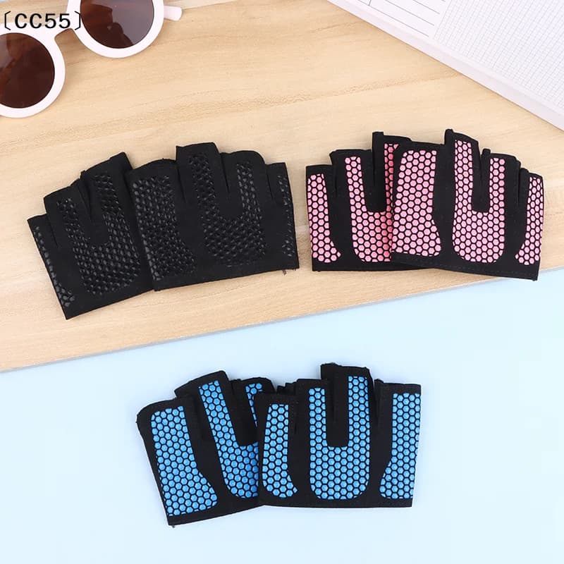 Four-Date Gym Gloves with Silicone Protection for Weight Lifting and Workmanship circumcised