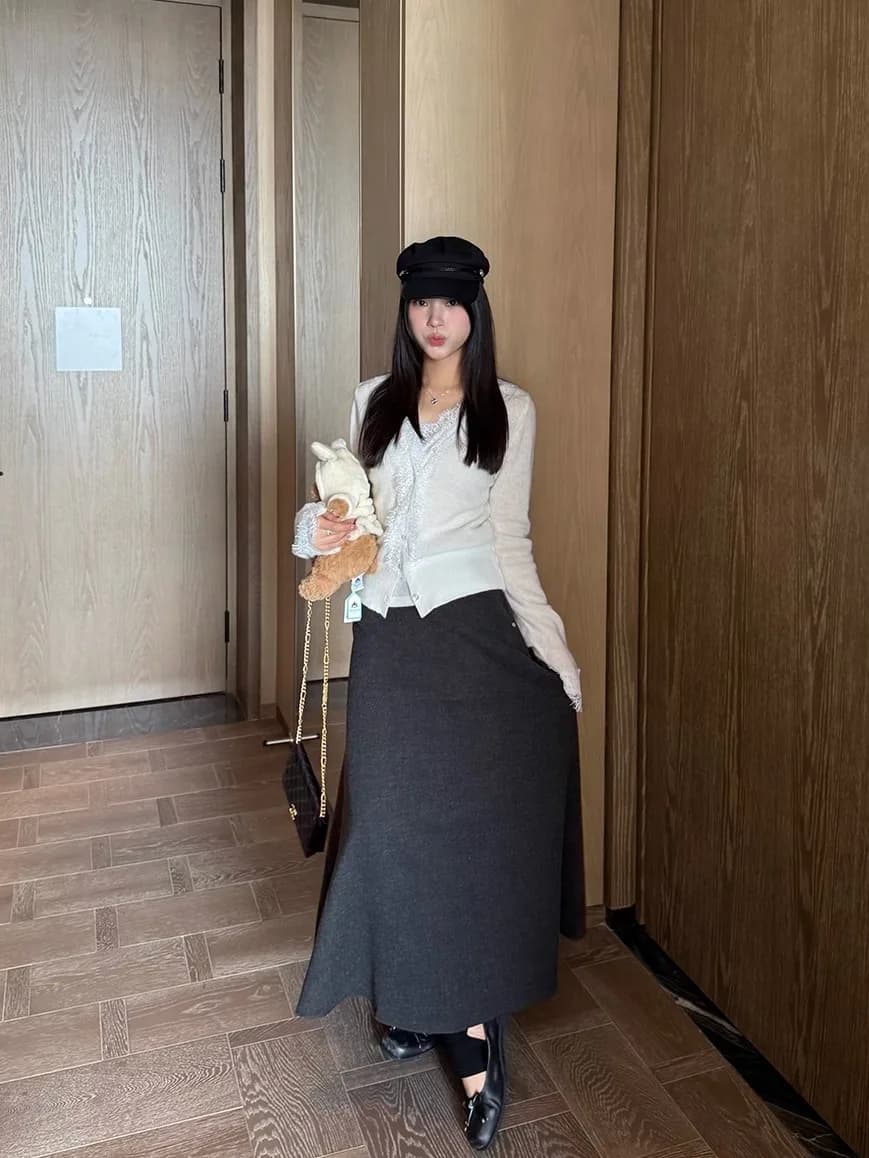 High Waist Korean Style Umbrella Skirt Women's Mid-Length Half Skirt Small round Button Slimming Winter Fashion