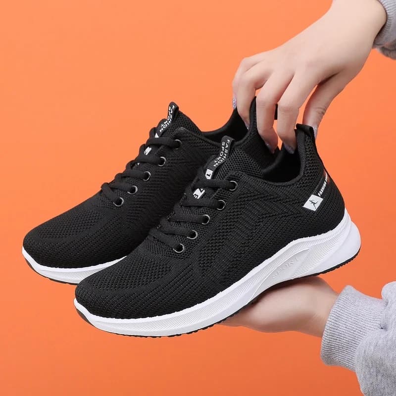 Women's Shoes New Fashion Breathable Non-slip Wear-resistant Outdoor Casual Knit Mesh Running Sneakers