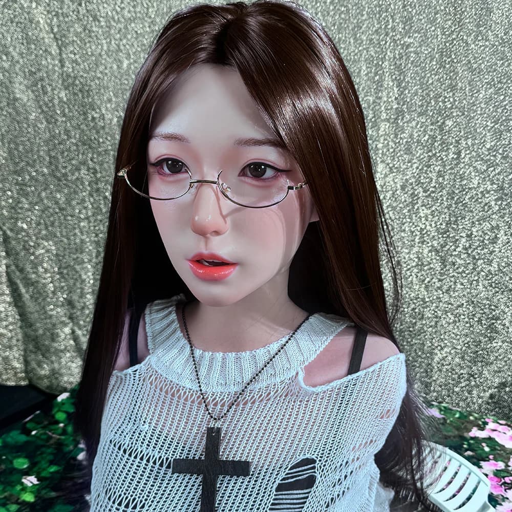 Lifelike Silicone Doll Head, Hand Planted Hair, Open Mouth Movable Oral Structure, Photography Display Model，No Stand Included