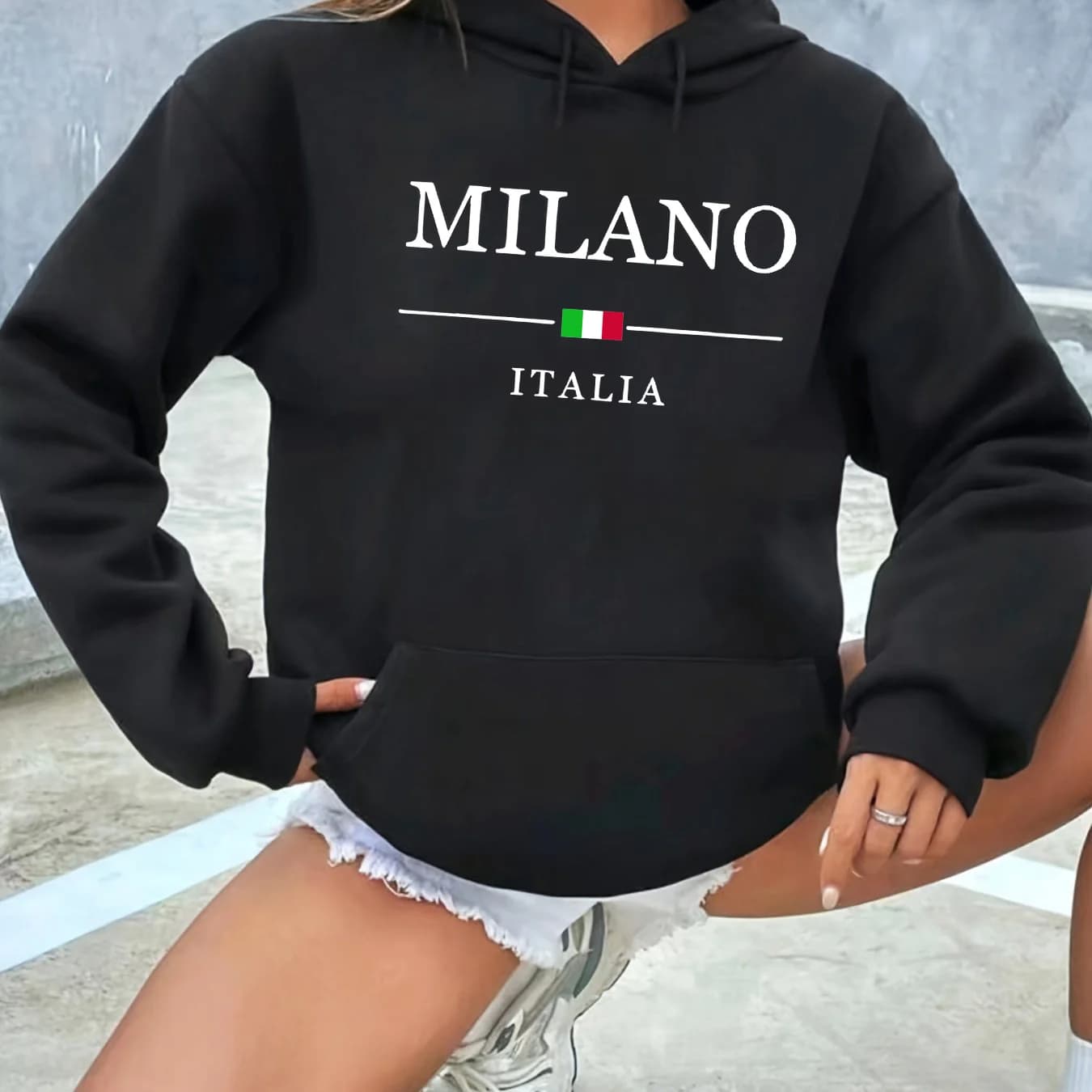 Pullover con cappuccio con coulisse a maniche lunghe con collo rotondo stampato modello MILANO ITALIA allentato casual moda autunno e inverno da donna