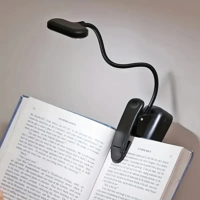 Mini LED book lamp with clip, battery-powered eye protection Flexible reading lamp Portable desktop study lamp