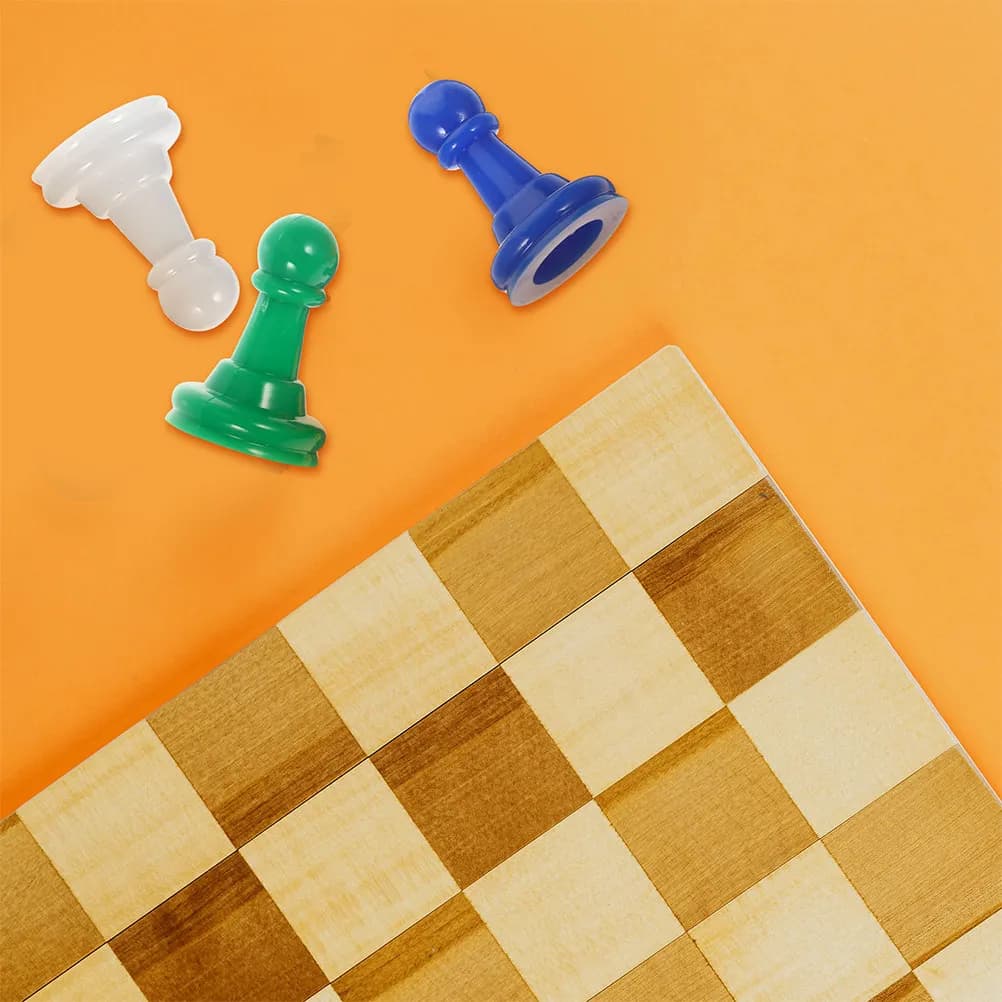 Set di 64 Pezzi degli Scacchi in Plastica, Portatile, per Giochi da Tavolo, Feste e Tornei