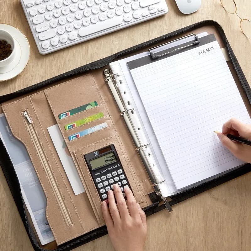 Cartella Portadocumenti con Cerniera e Tasca per Laptop in Pelle PU, Organizer Multifunzione per Manager e Professionisti, Nero