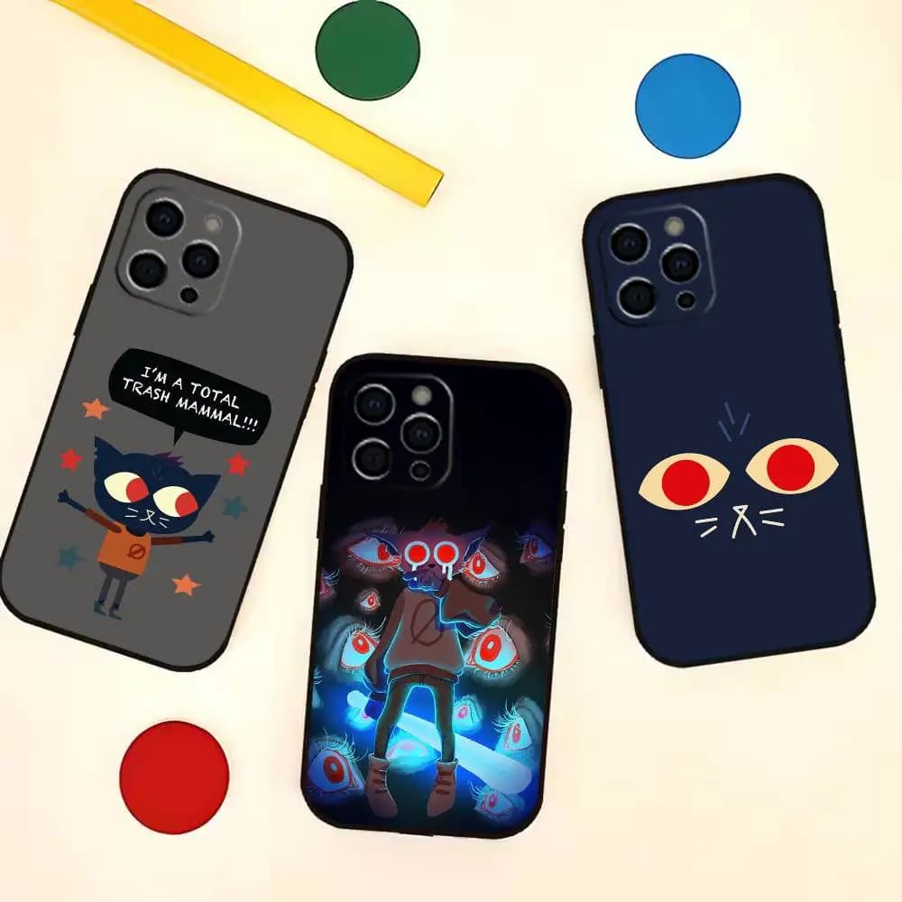 Cover per iPhone 17, 16, 15, 14, 13, 12, 11 Plus, Pro Max, in morbido silicone nero, ispirata al gioco Adventure Games Night In The Woods