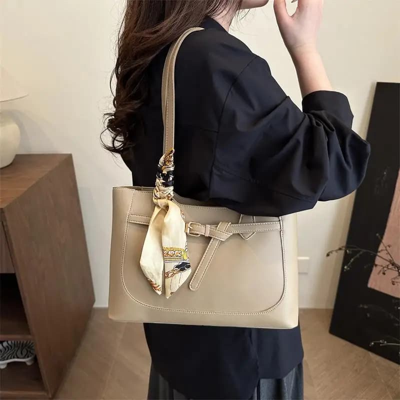 Retro Commuter Shoulder Bag Fashion Simple PU Leather Tote Bag Underarm Bag Female Versatile Large Capacity Handbag