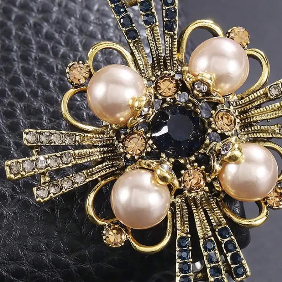 Spilla a croce vintage in lega di zinco con perle finte e strass per donna