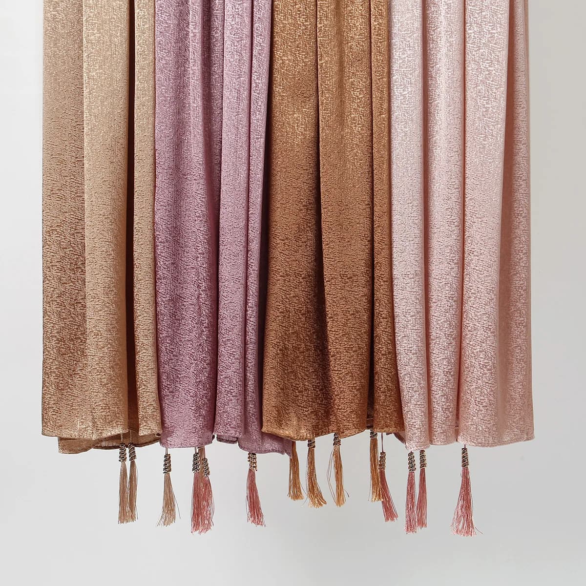 Nuovo Sciarpa Lunga in Raso con Frange per Donne, Comoda e Traspirante, Protezione Solare, Foulard, Sciarpa Avvolgente, Hijab Musulmano, Bandana, Fascia per Capelli