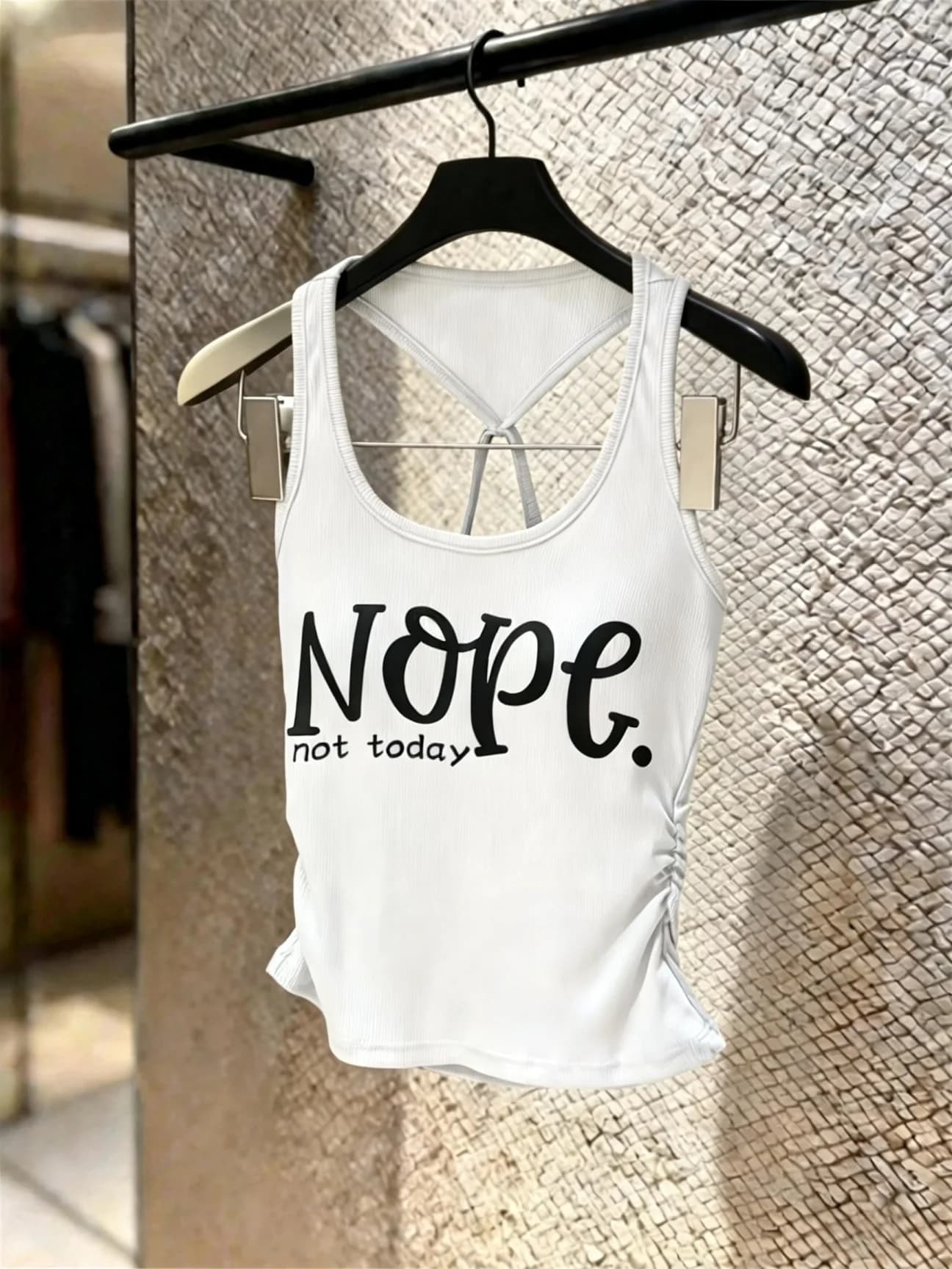 Canotta Sportiva da Donna di Alta Gamma con Stampa, per Esterni Estivi, con Imbottitura sul Petto, Scollo a U, Stile Corto, in Cotone, con Schiena Bella