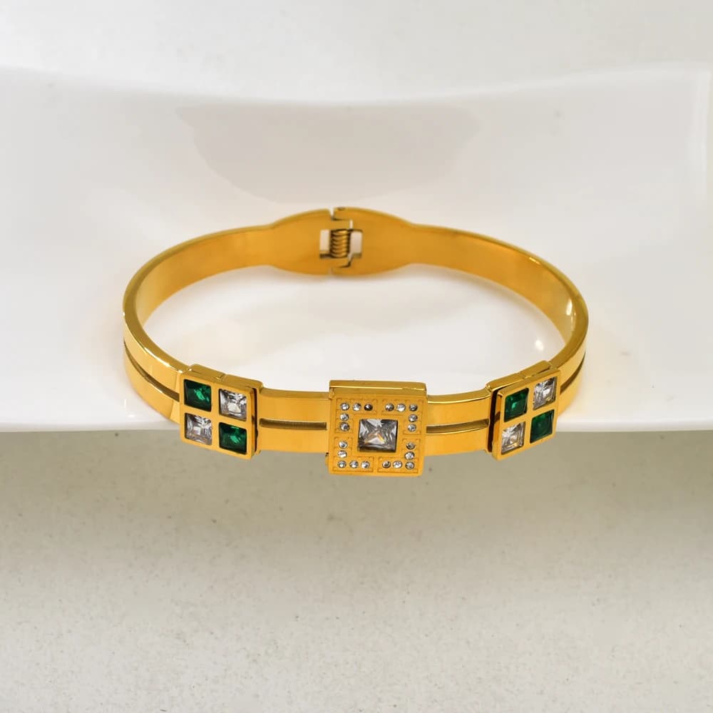 C16 Accessorio da polso best-seller transfrontaliero - Bracciale alla moda interamente in acciaio inossidabile con placcatura in oro 18K - Stile alla moda