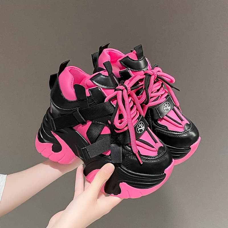 Scarpe da ginnastica da donna Scarpe di lusso 2025 Moda Tennis Piattaforma femminile Scarpe da donna Scarpe da ginnastica firmate Suola spessa Nuova scarpa casual con lacci